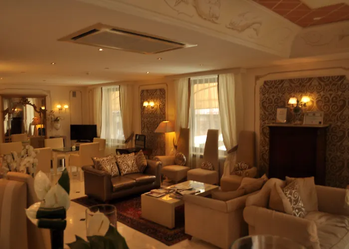 Hotel Jolanda